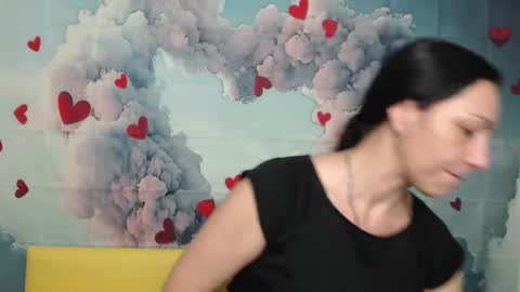 lilugrants online show from January 19, 7:04 pm