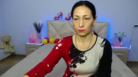 lilugrants online show from January 22, 7:25 am