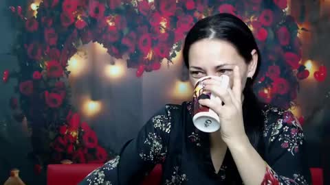 lilugrants online show from February 5, 5:30 am