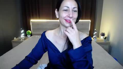 lilugrants online show from October 9, 6:50 pm