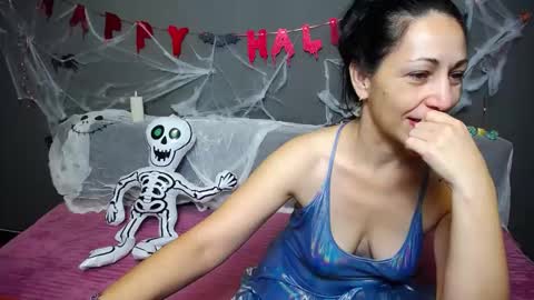 lilugrants online show from October 31, 8:10 pm