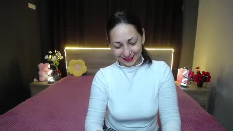 lilugrants online show from November 13, 7:13 pm