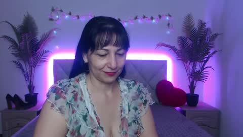 Snapshot of lilugrants chatting on May 30, 6:16 pm lilugrants online show from May 30, 6:16 pm