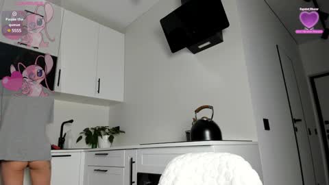 Snapshot of lily__love chatting on January 21, 7:04 am LILY online show from January 21, 7:04 am