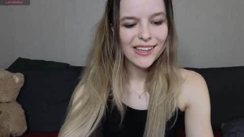 Snapshot of lily_and_jake chatting on September 24, 7:33 am lily_and_jake online show from September 24, 7:33 am