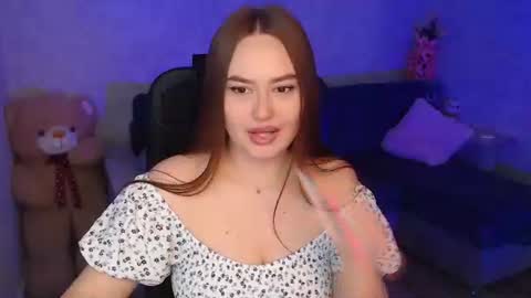Snapshot of lily_baker_ chatting on May 12, 9:06 am lily_baker_ online show from May 12, 9:06 am