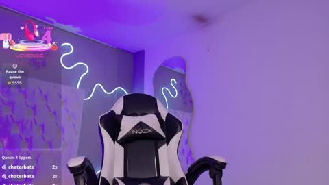 Lily online show from November 19, 3:50 am