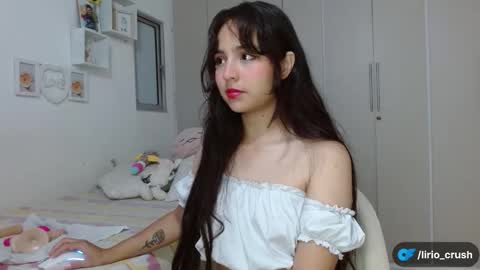 Snapshot of lily_crushx chatting on October 6, 12:41 am Lirio online show from October 6, 12:41 am