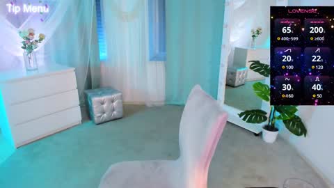 Snapshot of lily_dallass chatting on December 5, 11:07 pm lily_dallass online show from December 5, 11:07 pm