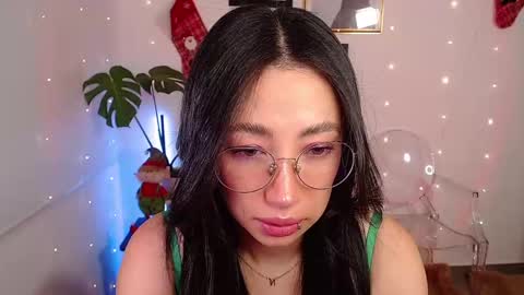 just lily online show from December 13, 11:17 pm