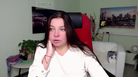 Snapshot of lily_flower7_ chatting on November 5, 4:45 am Lily online show from November 5, 4:45 am