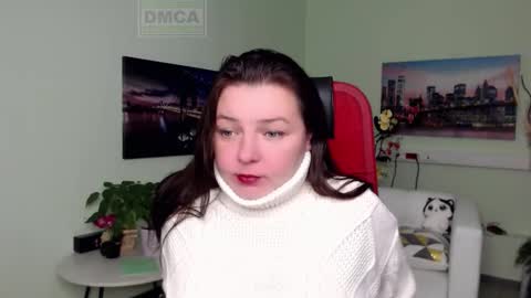 Snapshot of lily_flower7_ chatting on November 12, 4:57 am Lily online show from November 12, 4:57 am