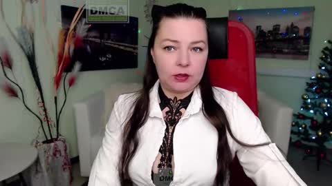 Lily online show from December 17, 5:24 am