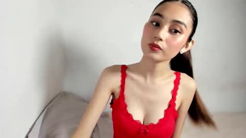 Snapshot of lily_ford_ chatting on May 25, 5:57 am Raelynn online show from May 25, 5:57 am