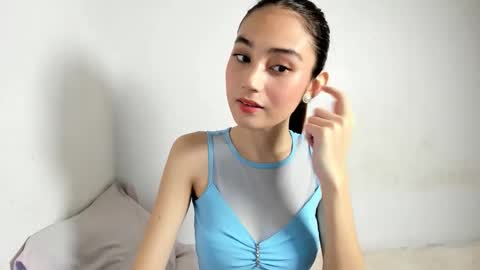 Snapshot of lily_ford_ chatting on May 29, 6:11 am Raelynn online show from May 29, 6:11 am