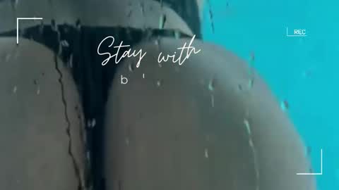 Lily online show from November 18, 9:30 pm