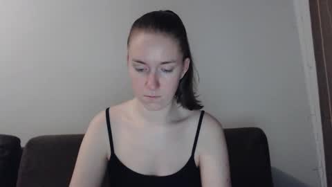 lily_love_x online show from October 26, 4:18 am