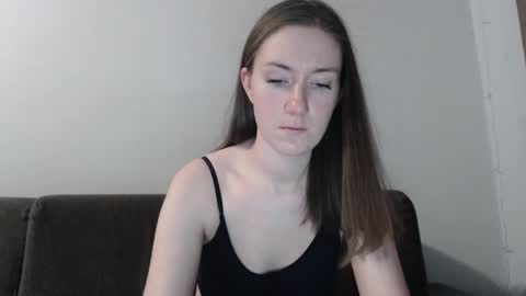 lily_love_x online show from November 27, 3:52 am