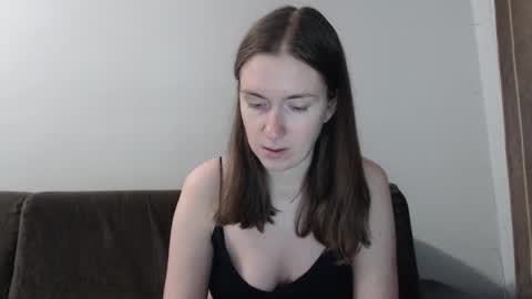 lily_love_x online show from December 13, 10:26 pm