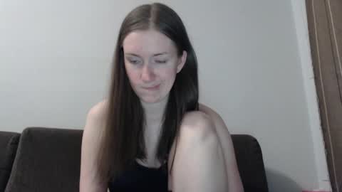 Snapshot of lily_love_x chatting on May 20, 5:02 am lily_love_x online show from May 20, 5:02 am