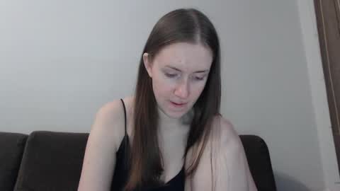 Snapshot of lily_love_x chatting on May 21, 6:31 am lily_love_x online show from May 21, 6:31 am