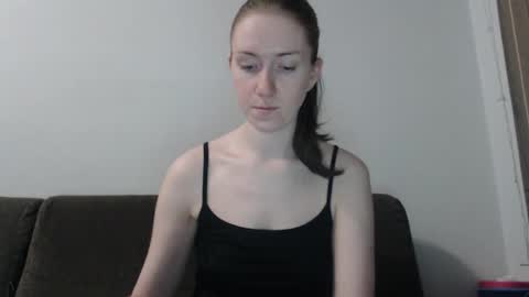 Snapshot of lily_love_x chatting on May 23, 3:23 am lily_love_x online show from May 23, 3:23 am
