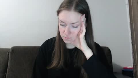 Snapshot of lily_love_x chatting on June 3, 1:08 am lily_love_x online show from June 3, 1:08 am
