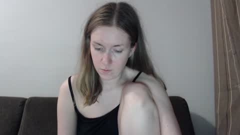 Snapshot of lily_love_x chatting on July 15, 1:22 am lily_love_x online show from July 15, 1:22 am