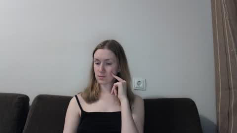 Snapshot of lily_love_x chatting on July 15, 11:10 pm lily_love_x online show from July 15, 11:10 pm