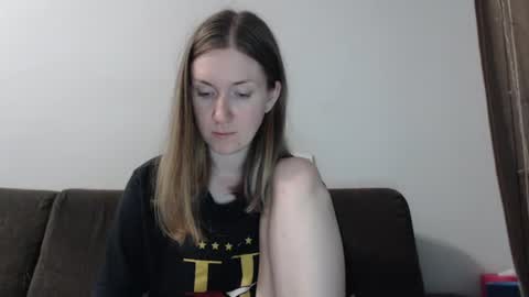 Snapshot of lily_love_x chatting on August 1, 11:58 pm lily_love_x online show from August 1, 11:58 pm