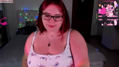 Snapshot of lily_lu_one chatting on September 26, 10:47 pm Elina  online show from September 26, 10:47 pm