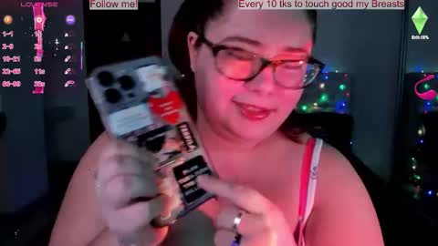 Snapshot of lily_lu_one chatting on October 4, 10:30 pm Elina  online show from October 4, 10:30 pm