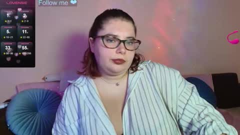 Snapshot of lily_lu_one chatting on October 9, 9:57 pm Elina  online show from October 9, 9:57 pm