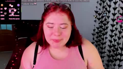 Snapshot of lily_lu_one chatting on October 23, 9:41 am Elina  online show from October 23, 9:41 am