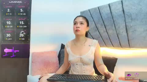 LILY MEGHAN online show from June 3, 7:41 pm