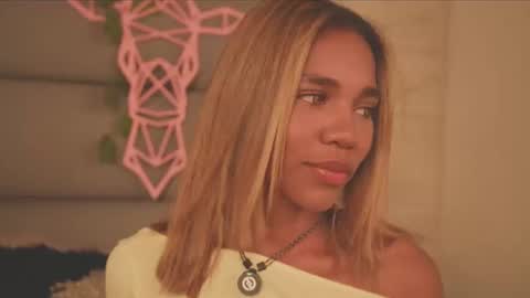 Lily Miiller online show from February 7, 9:51 pm