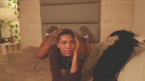 Lily Miiller online show from February 26, 9:36 pm