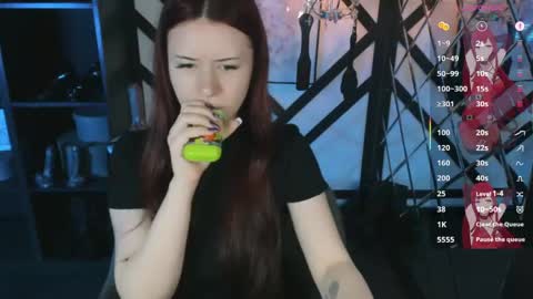 Snapshot of lily_moonlight chatting on May 17, 3:30 pm Lily online show from May 17, 3:30 pm