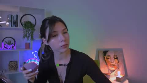 Lily online show from September 19, 8:20 pm