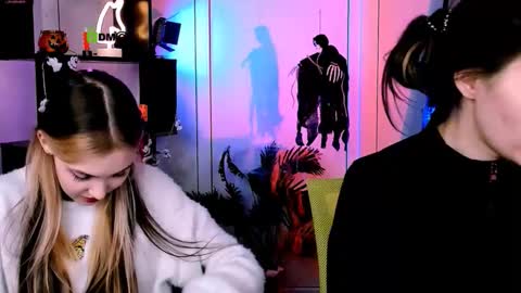 Lily online show from November 1, 8:11 pm