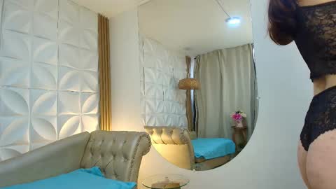 Lily Lauren online show from March 16, 12:42 pm