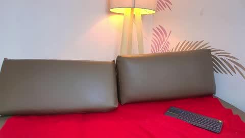 Lily Lauren online show from June 3, 2:33 pm