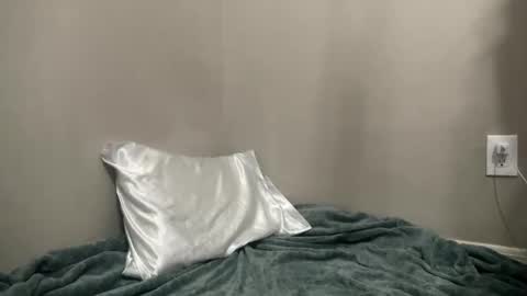 Snapshot of lily_slut420071 chatting on June 7, 2:16 am lily_slut420071 online show from June 7, 2:16 am
