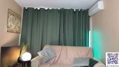 Snapshot of lily_spark_ chatting on June 19, 1:21 am Lily Spark online show from June 19, 1:21 am