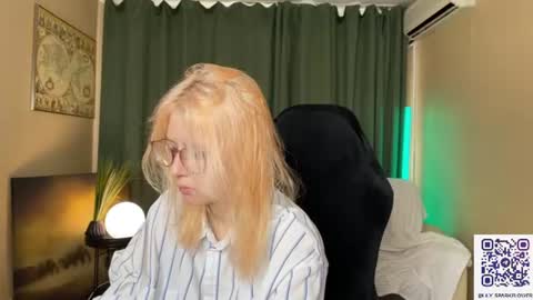 Snapshot of lily_spark_ chatting on June 25, 5:12 am Lily Spark online show from June 25, 5:12 am