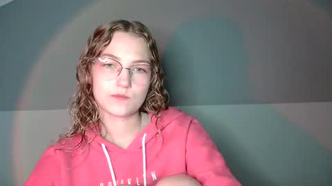 Snapshot of lily_tayberry chatting on September 15, 6:02 am small lily online show from September 15, 6:02 am