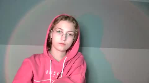 Snapshot of lily_tayberry chatting on September 30, 7:13 am small lily online show from September 30, 7:13 am