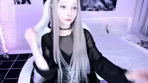 Lily online show from September 13, 2:44 am