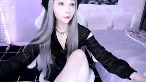 Lily online show from December 21, 4:52 am