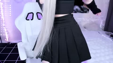 Lily online show from April 30, 1:12 am